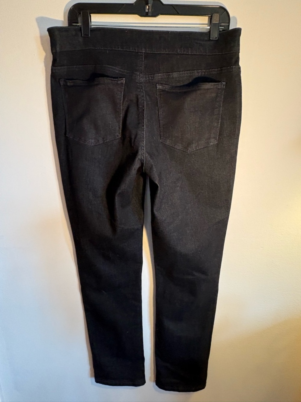 Croft & Barrow Black Pull-On Jeans Size 10 Stretch Slim Straight - Picture 2 of 3